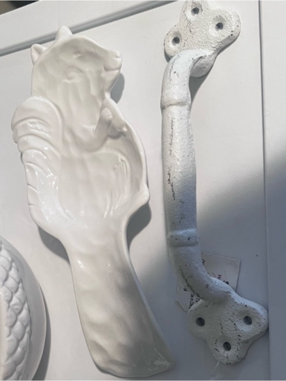 White Antique-Style Cast Iron Drawer Pull - Picture 6 of 7